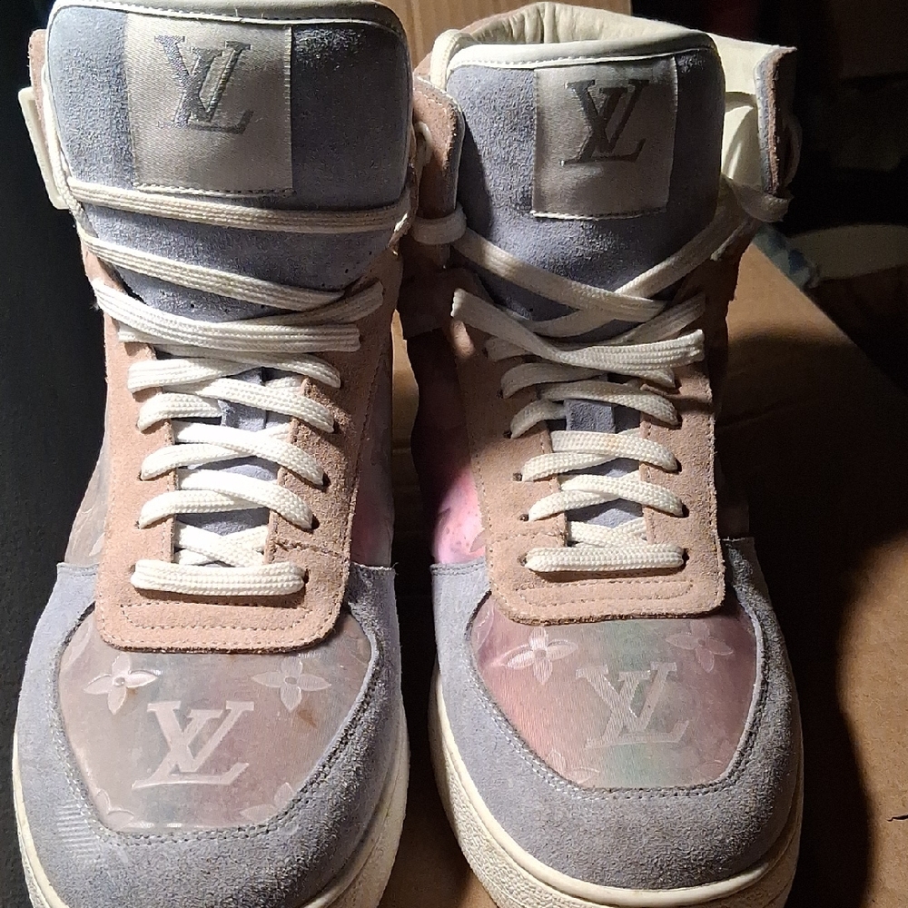 Louis Vuitton High-Top Sneakers